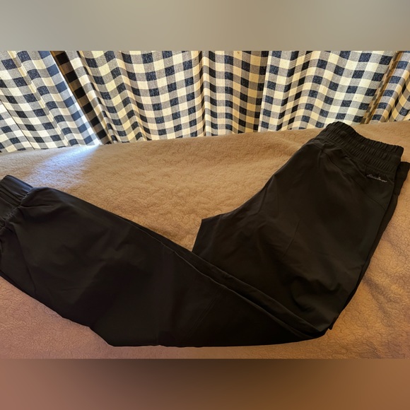 NWOT. Size 6T Eddie Bauer nylon joggers, green/gray color elastic waist & cuffs. - Picture 2 of 7